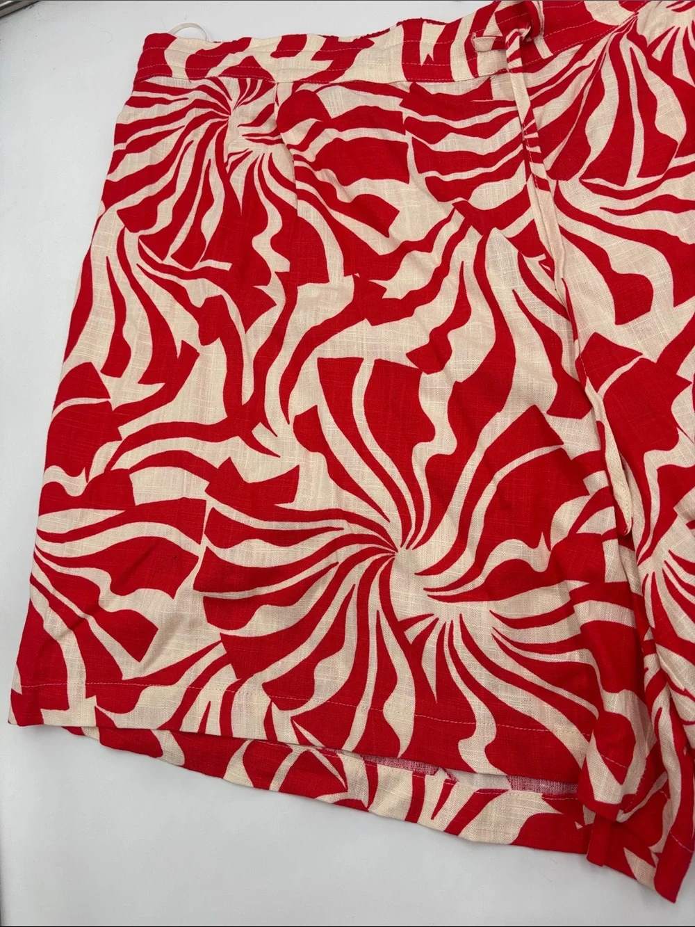 Vince Camuto Linen-Blend Patterned Shorts
